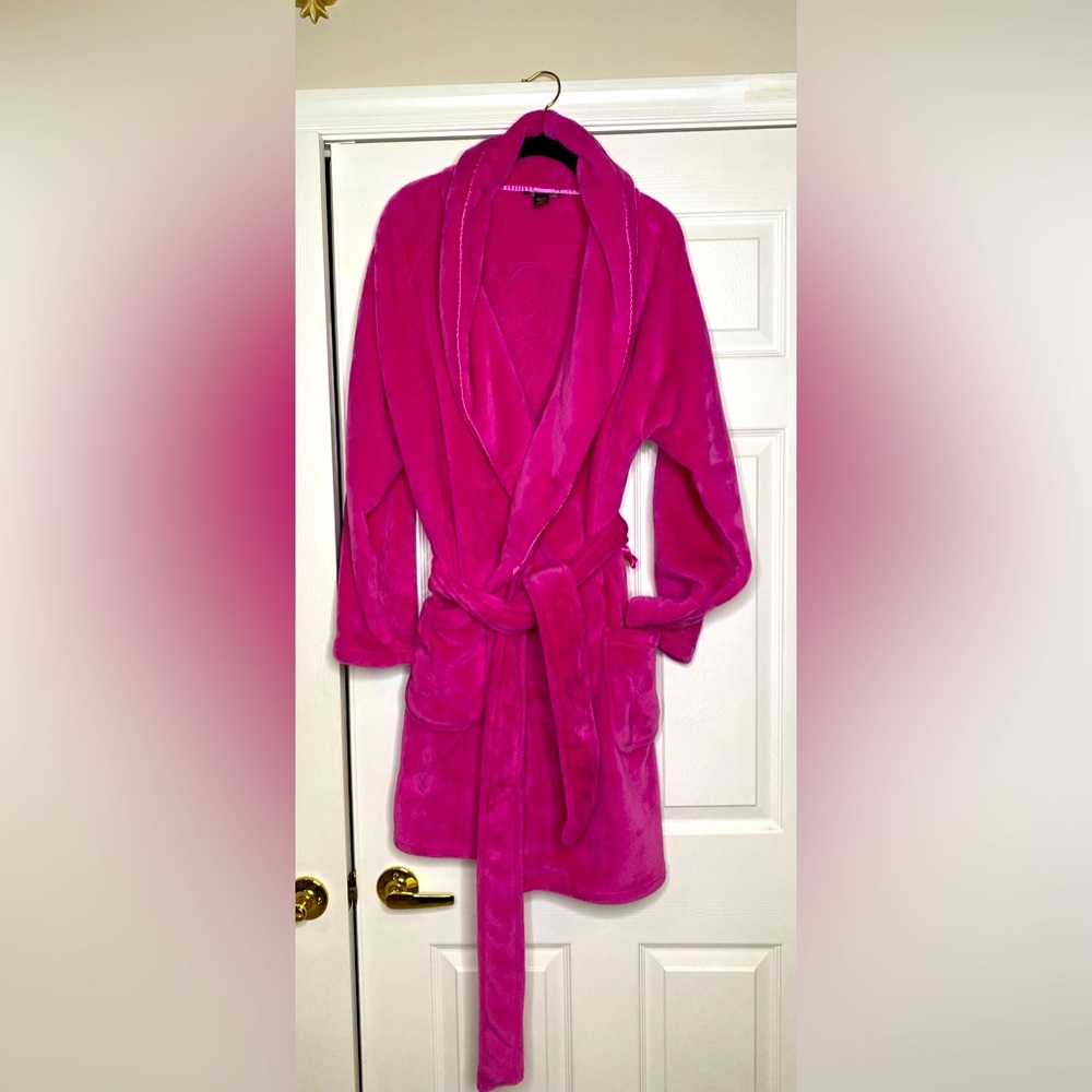 Victorias Secret Short Robe